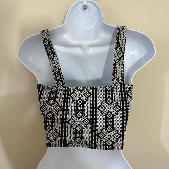 GingerG sz XS tank top in black and white with a light bra fabric. - Picture 2 of 9